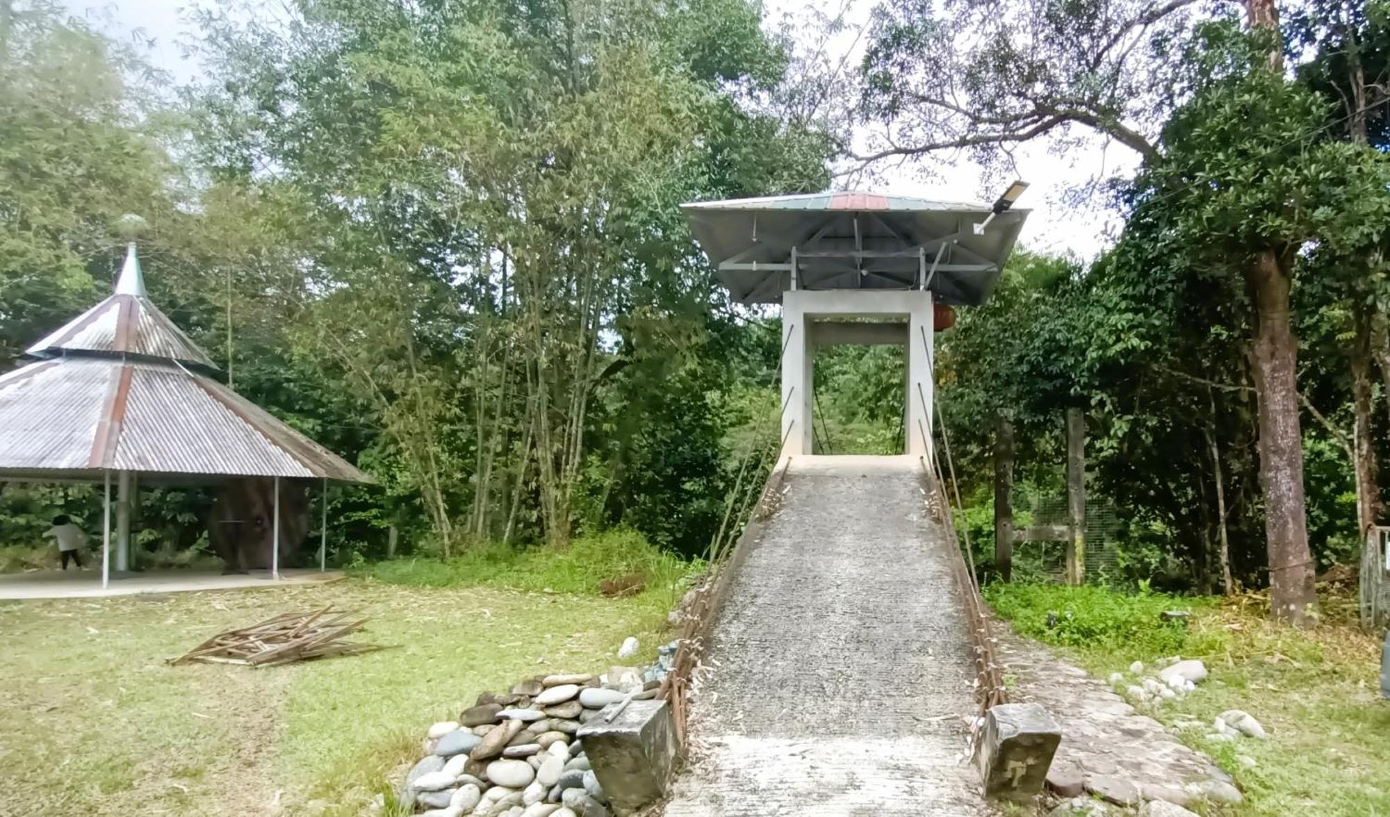 Oyo Home 90491 Flinstone Lodge コタキナバル エクステリア 写真